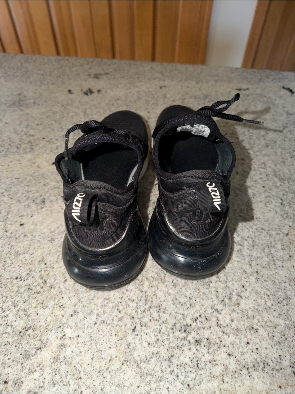 ✨ Nike Air Max 270 Black/White Sneakers | Youth 6.5Y / Women’s 8 | EUC - Picture 5 of 7